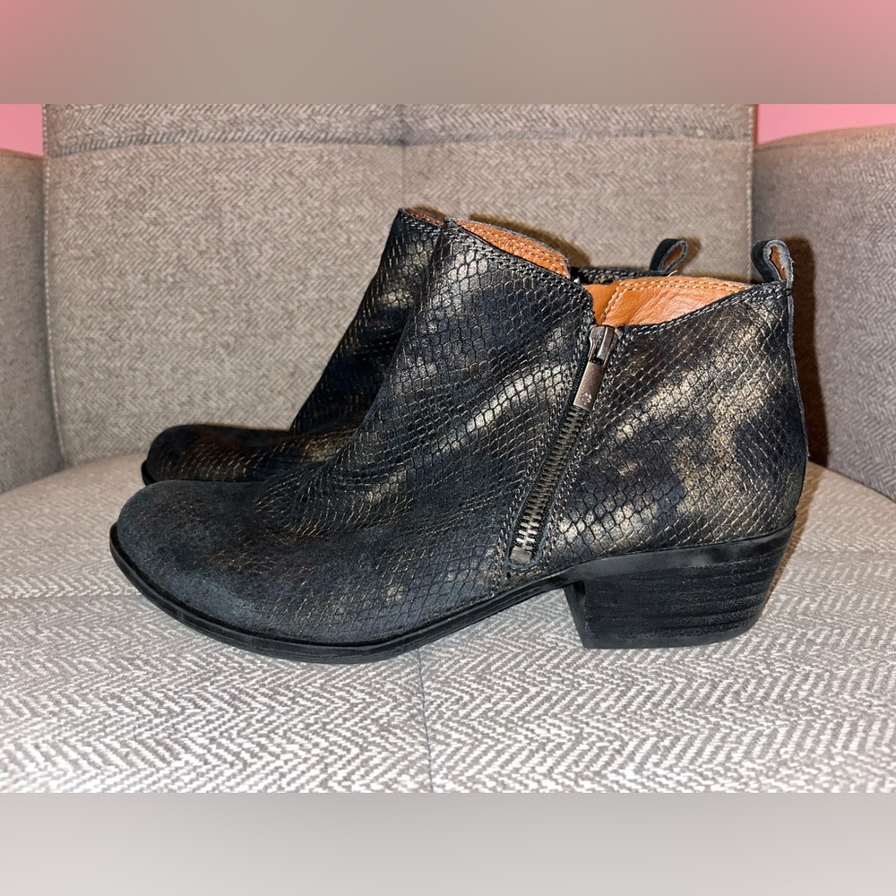 Lucky Brand Black Textured Ankle Booties
